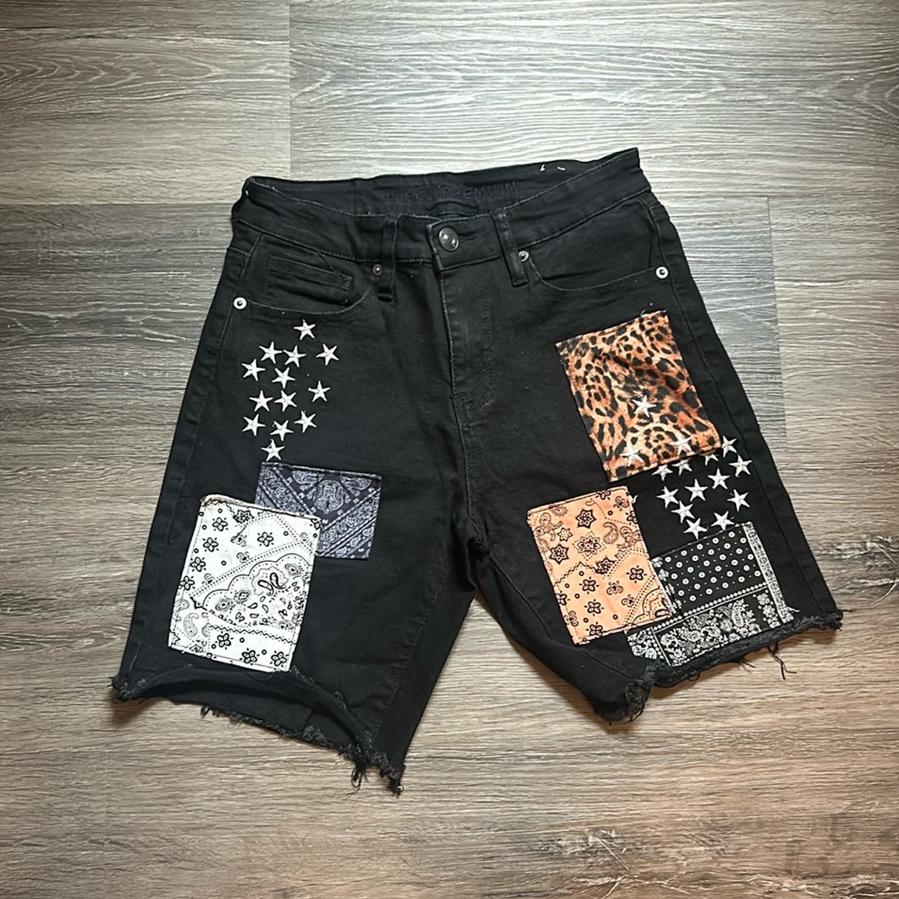 Rue 21 shorts with patches for boys